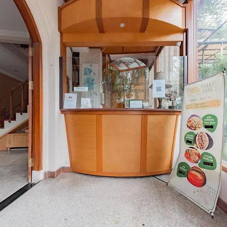 Urbanview Hotel Villa Surya Bandung-2